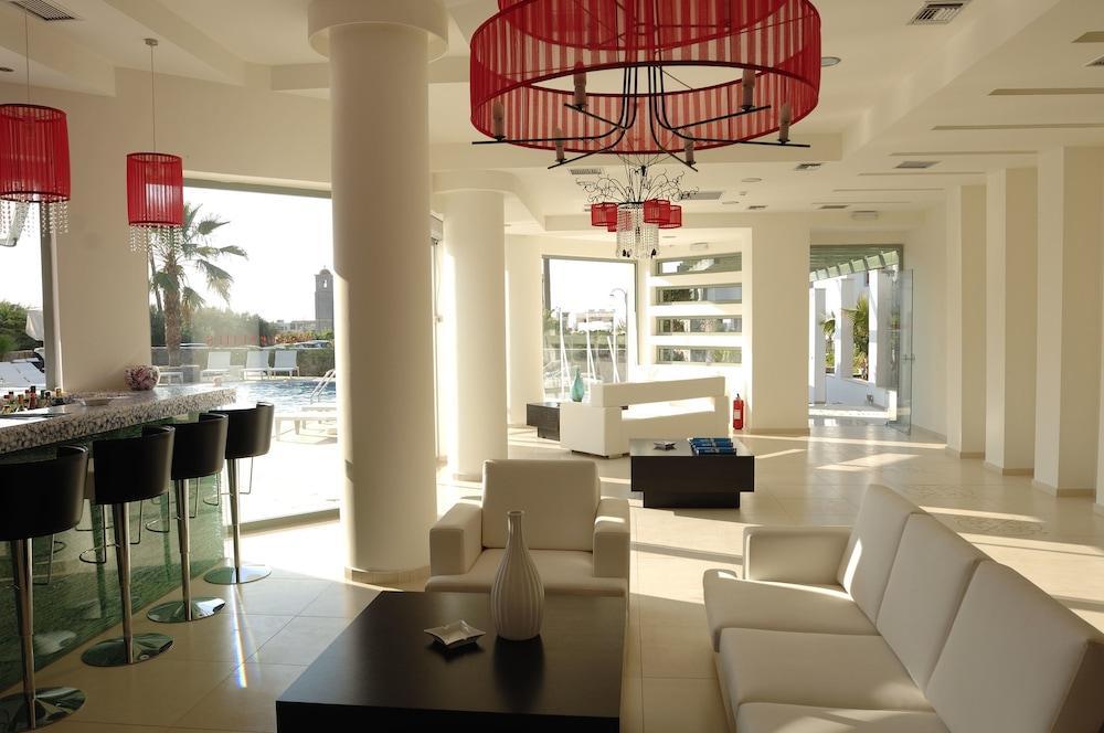 Angela Suites Boutique Hotel Szíszi Kültér fotó